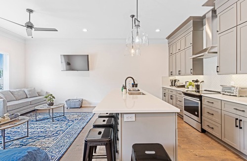 Greenwood Casa | *SLEEPS 12* Keep the Secret *EAST NASH2* 4BR* 4BA*