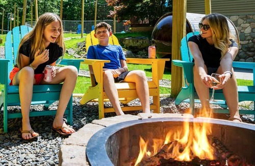Reeders Casa | Sleeps 14! Pool Hot Tub Sauna Pickleball Arcade