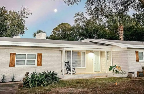 Woodlawn Casa | Sleeps 14 w/Boat Slip & Gulf Access! 5 B/3BA PET FRIENDLY