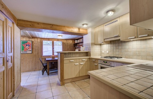 Morzine Chalet De Esquí | Sleeps 14 with a Hot tub and Sauna