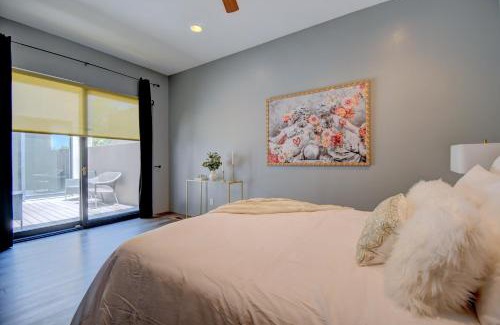 Huning Castle Casa | Sleeps 15 with 3000 sq ft of Luxury Townhome in the ABQ County Club