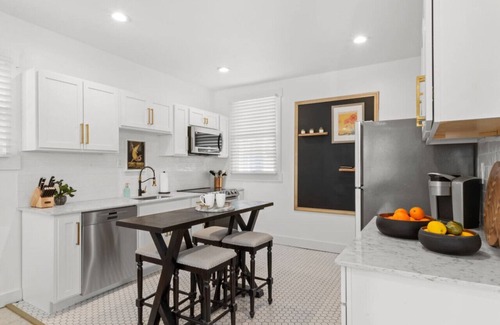 Detroit Casa | Sleeps 16 - Trendy Area - 10 Mins to Downtown