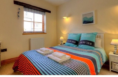 Hunmanby Cabaña | Sleeps 18 complex with private pub and hot tub - Please contact us for a price!