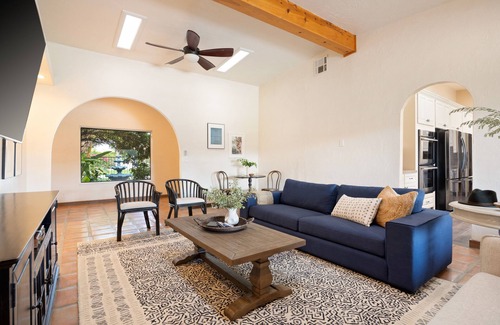 Bermuda Dunes Villa | Sleeps 20! Mansion w/ Pool + Indoor Tennis Court | Starlight Estate by AvantStay