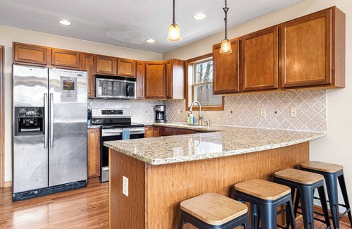 Lake Harmony Casa | Sleeps 20, Poconos Home - Hot Tub, Fire Pit, Games - Views -Super Spacious