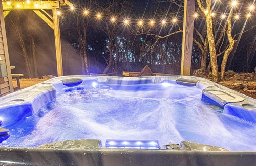 Lake Harmony Casa | Sleeps 20, Poconos Home - Hot Tub, Fire Pit, Games - Views -Super Spacious