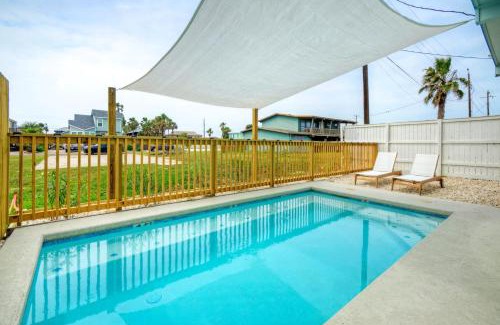 Shibui Sands Casa | Sleeps 24 2 Homes Walk to the Beach Private Pools Fire Pit Modern Design