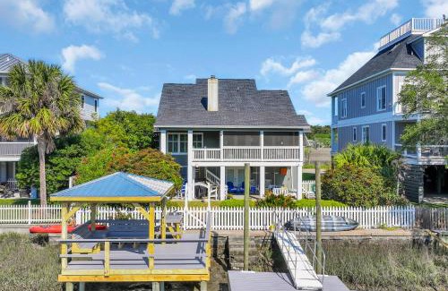Pawleys Island Casa | Sleeps 24 Waterfront Dock Golf Cart Walk to Beach