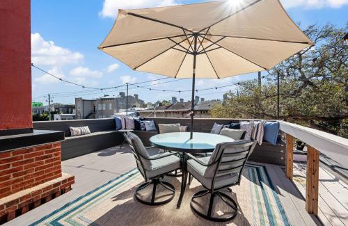 Historic District - North Casa | Sleeps 26! Walk To River Street-Bars-Shopping-1-5