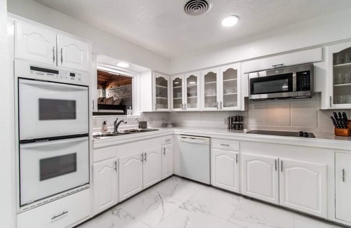 Bay Area Casa | Sleeps 28 - Ocean View - Pearl on Ocean Dr, Combined Estate