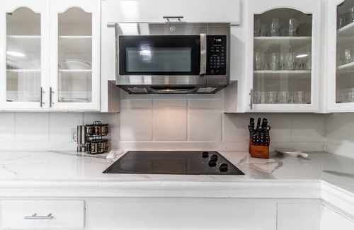 Bay Area Casa | Sleeps 28 - Ocean View - Pearl on Ocean Dr, Combined Estate