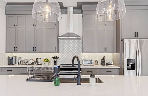 Eastwood Casa | ** SLEEPS 48** Keep the Secret - *4 Units * 16BR* 16BA * Amazing New townhomes*