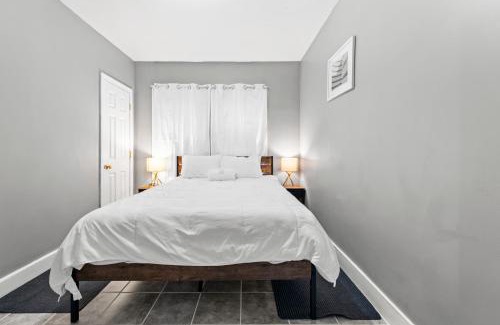 New Bedford Apartamento | Sleeps 5 near ferry, train to Boston and downtown 3br apartment