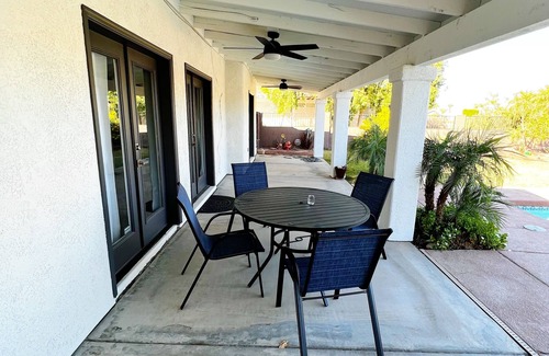 Yuma Casa | Sleeps 6 pool home, with golf course views.