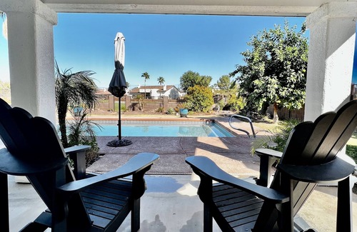 Yuma Casa | Sleeps 6 pool home, with golf course views.