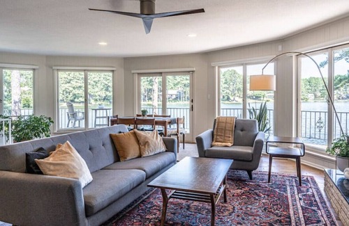 Whispering Pines Casa | Sleeps 6! Whispering Pines Lake Front