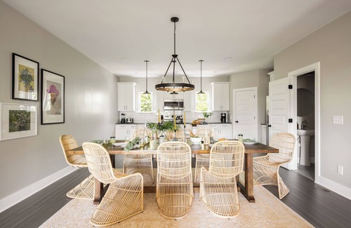 Talbot's Corner Casa | Sleeps 74 | 8 Nash Homes, 21 Bedrooms + Near Broadway | Cherokee by AvantStay