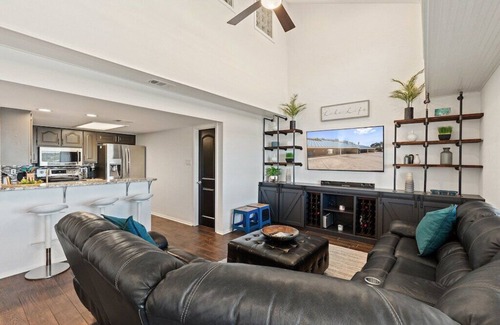 Briarcliff Condominio | Sleeps 8-10, waterfront, boat slip, pool & hot tub
