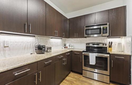 Frisco Apartamento | Sleeps 8 2B near Legacy West Toyota & The Star 2250