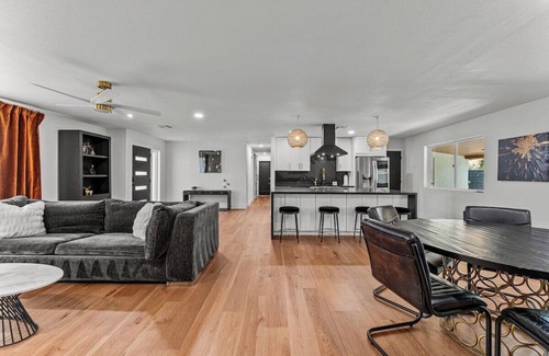 South Scottsdale Casa | Sleeps 8, Modern Luxury, Near Old Town with Pool!