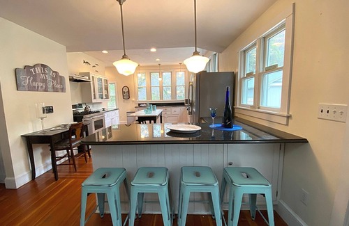 West Yarmouth Casa | Sleeps 8-Near Seagull Beach