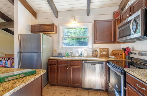 Lake Harmony Casa | sleeps up to 8 people. 5 mins from ski resort, sauna&fireplace!