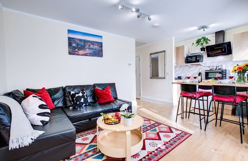 Ponders End Apartamento | Sleeps4-FreeParking-Pets-Wifi-London