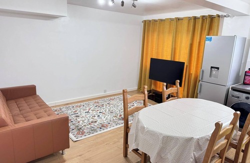 Headington Casa | Sleeps7 Home-Parking-FamilyFriendly-OxfordCentre