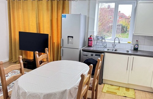 Headington Casa | Sleeps7 Home-Parking-FamilyFriendly-OxfordCentre