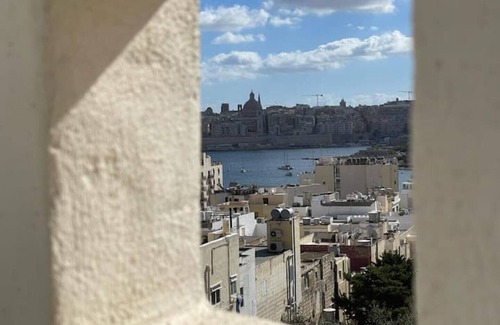 Mosta Casa | Sliema Cozy Industrial Townhouse
