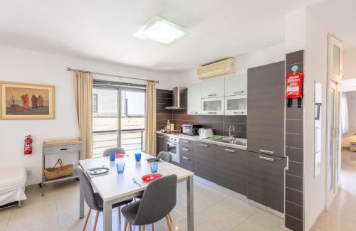 Sliema Apartamento | Sliema - Private Terrace, mins walk to Balluta Bay Beach by QuickTrips