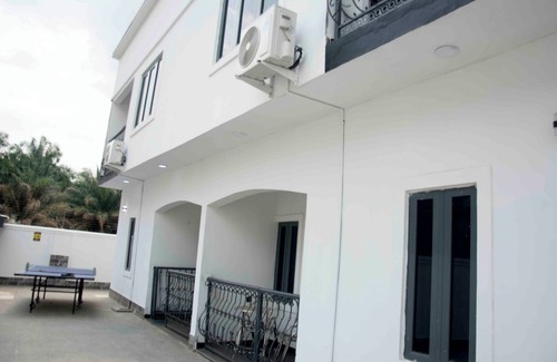 Agbor Apartamento | Slim Anyaiwe Apartments