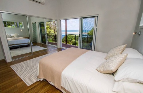 Seventeen Seventy Casa | Slipaway - Unparalleled views of the bay of 1770
