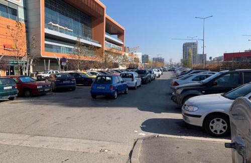 rayon Triaditsa Apartamento | Sliver city next to paradise mall and metro