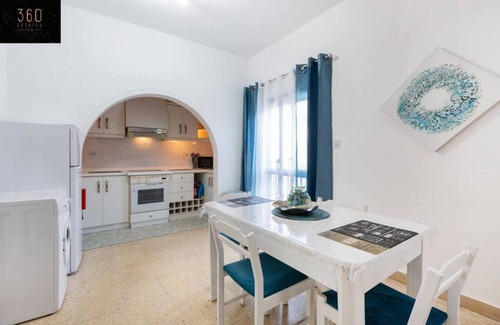 Il-Balluta Apartamento | A comfy Seafront 1BR APT, in Tower Road in Sliema