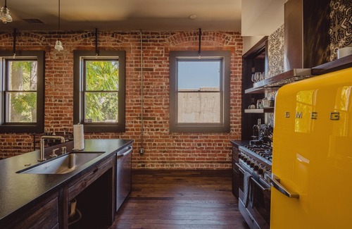 Downtown Apartamento | SLO Brew Lofts - Voyager with Rooftop Deck3 Bedroom