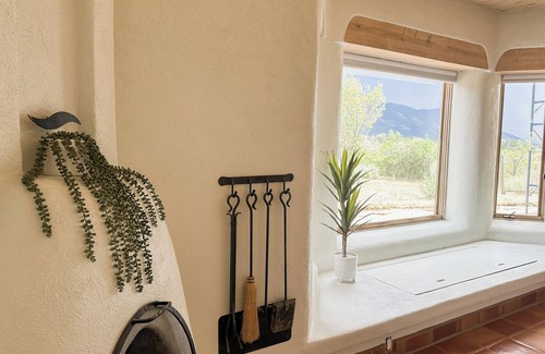 Arroyo Seco Casa | Slope & Sage Hideaway- 2m Arroyo Seco /20m Taos/20m Ski Valley