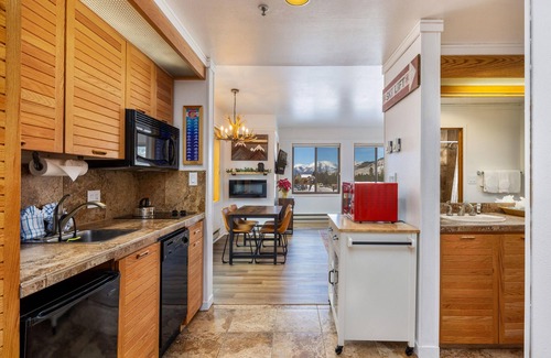 Mountain House Condominio | Slopeside #2772