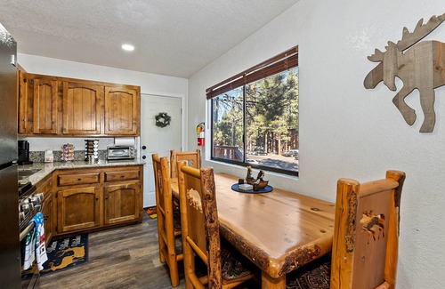 Summit Estates Apartamento | Slopeside Cabin A - Walk to Lifts | Parking