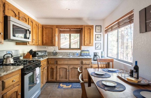 Summit Estates Apartamento | Slopeside Cabin D - Walk to Slopes | Free Parking, Eagles Chalet Snow Summit