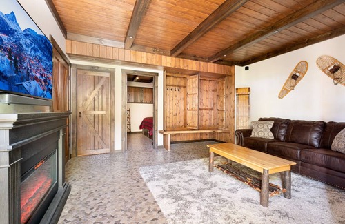 Village at Camelback Casa | SLOPESIDE@CAMELBACK