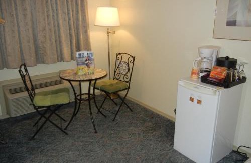 Okanagan-Similkameen Cabina | SlumberLodge Hotel