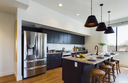 Berry Hill Casa | Sly Fox-Private Balcony-12 South