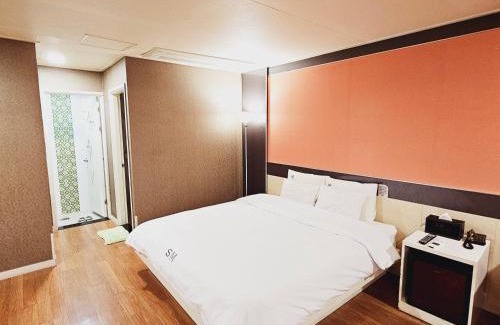 Gyo-dong Hotel | SM Hotel
