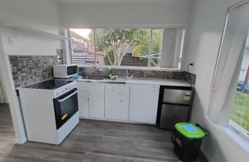 Epsom Casa | Small 2-bedroom flat at Rangiatea Road, Epsom, Auckland