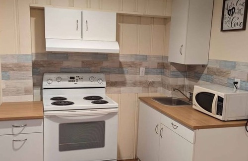 Regina Casa | Small and cozy basement suite
