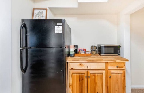 Danville Apartamento | Small and Stylish: Main St. Apt