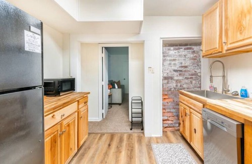 Danville Apartamento | Small and Stylish: Main St. Apt