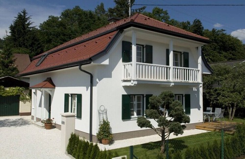 Poertschach am Woerthersee Casa | Pequeña villa con jardín