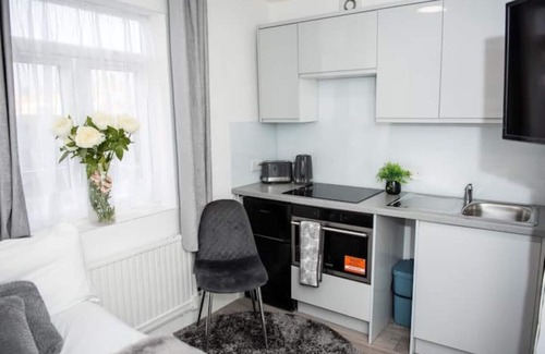Kensal Green Apartamento | Small But Cozy Studio, Great Tube Connection